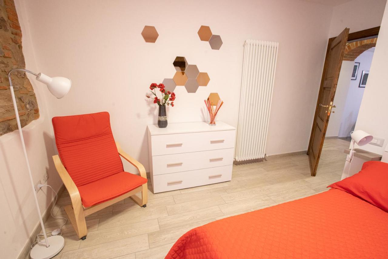 Le Logge Casa Vacanze Montepescali Экстерьер фото