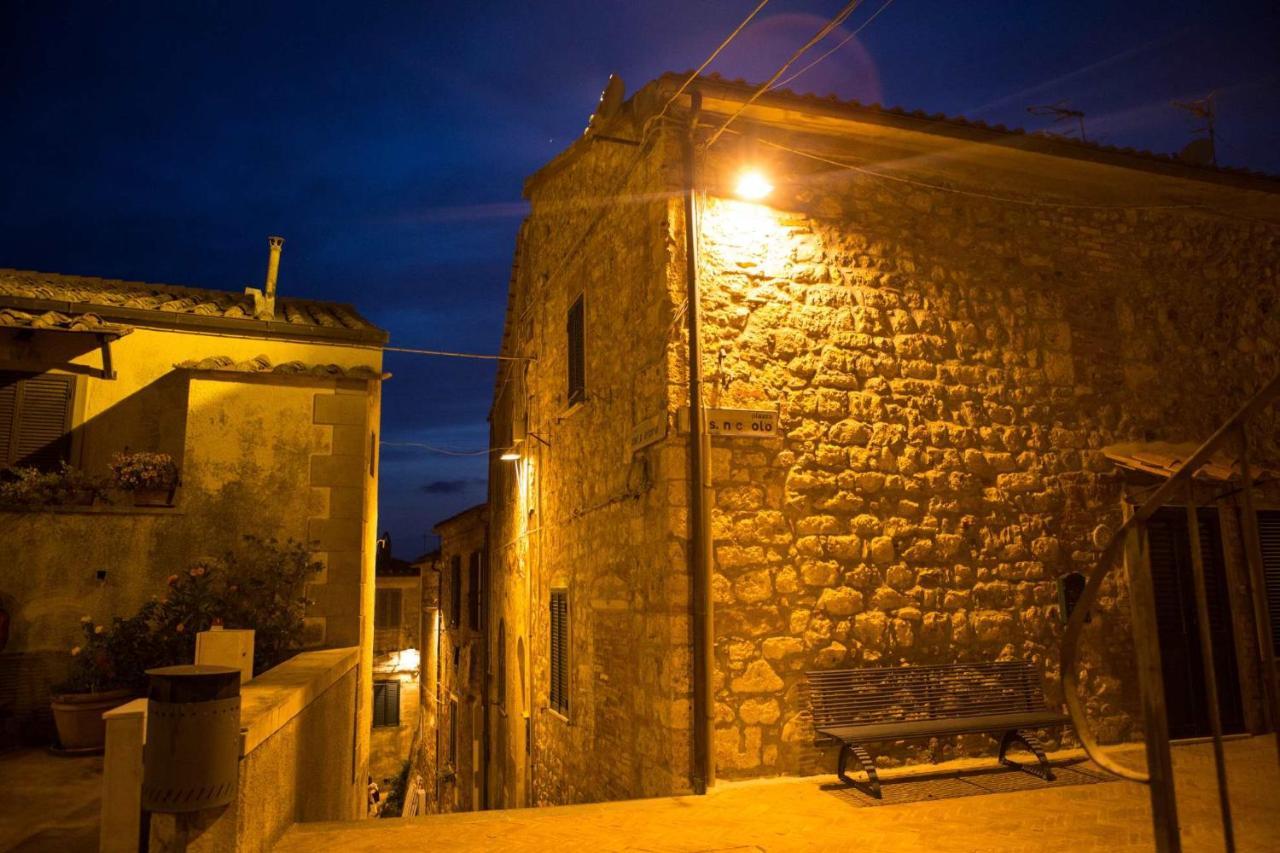 Le Logge Casa Vacanze Montepescali Экстерьер фото