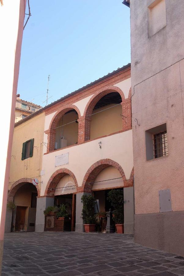 Le Logge Casa Vacanze Montepescali Экстерьер фото