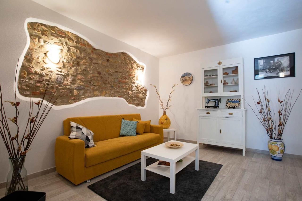 Le Logge Casa Vacanze Montepescali Экстерьер фото